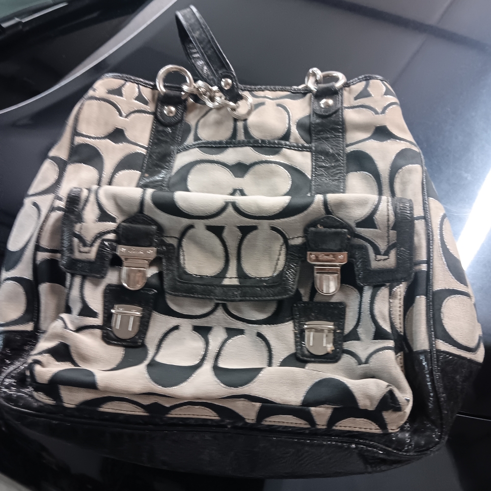 Coach Black and Cream Shoulder Bag